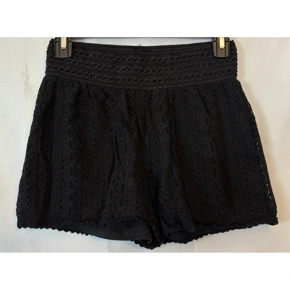 Black Lined Crochet shorts w/elastic Waist Size S Casual Summer Beach Shorts